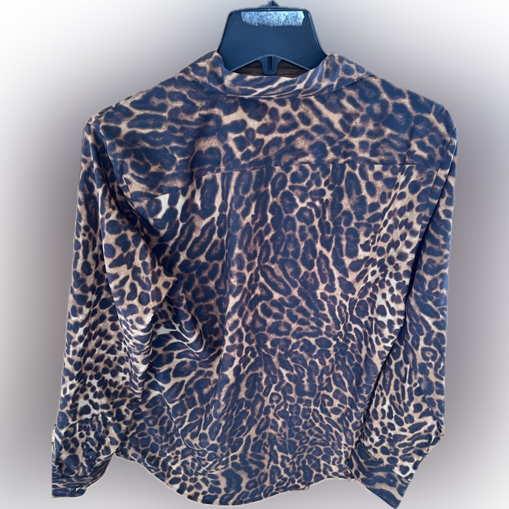 Ralph Lauren Women’s Leopard Print Button-Down Shirt - Picture 9 of 9